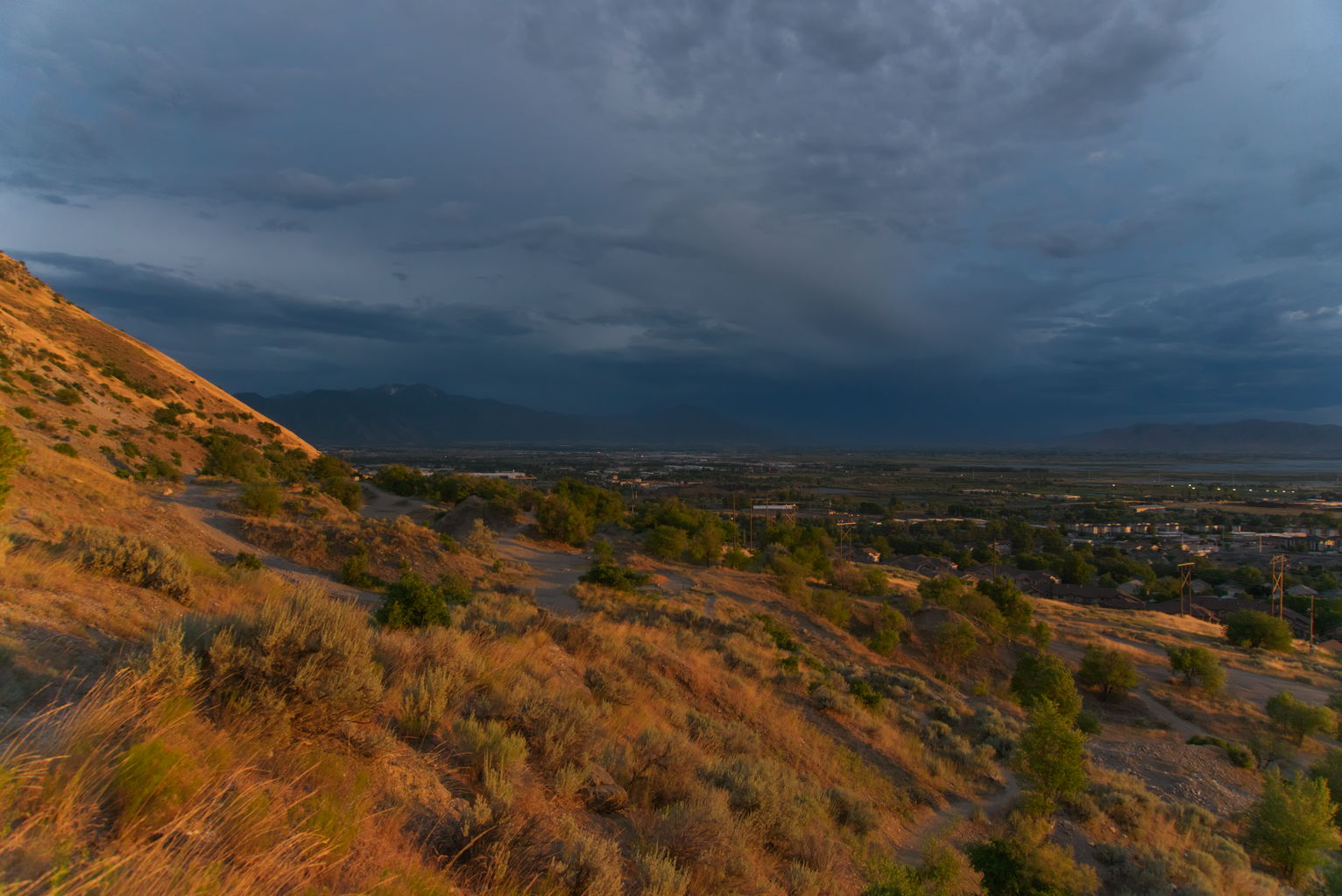 Bikers enjoying Bonneville Shoreline Trail