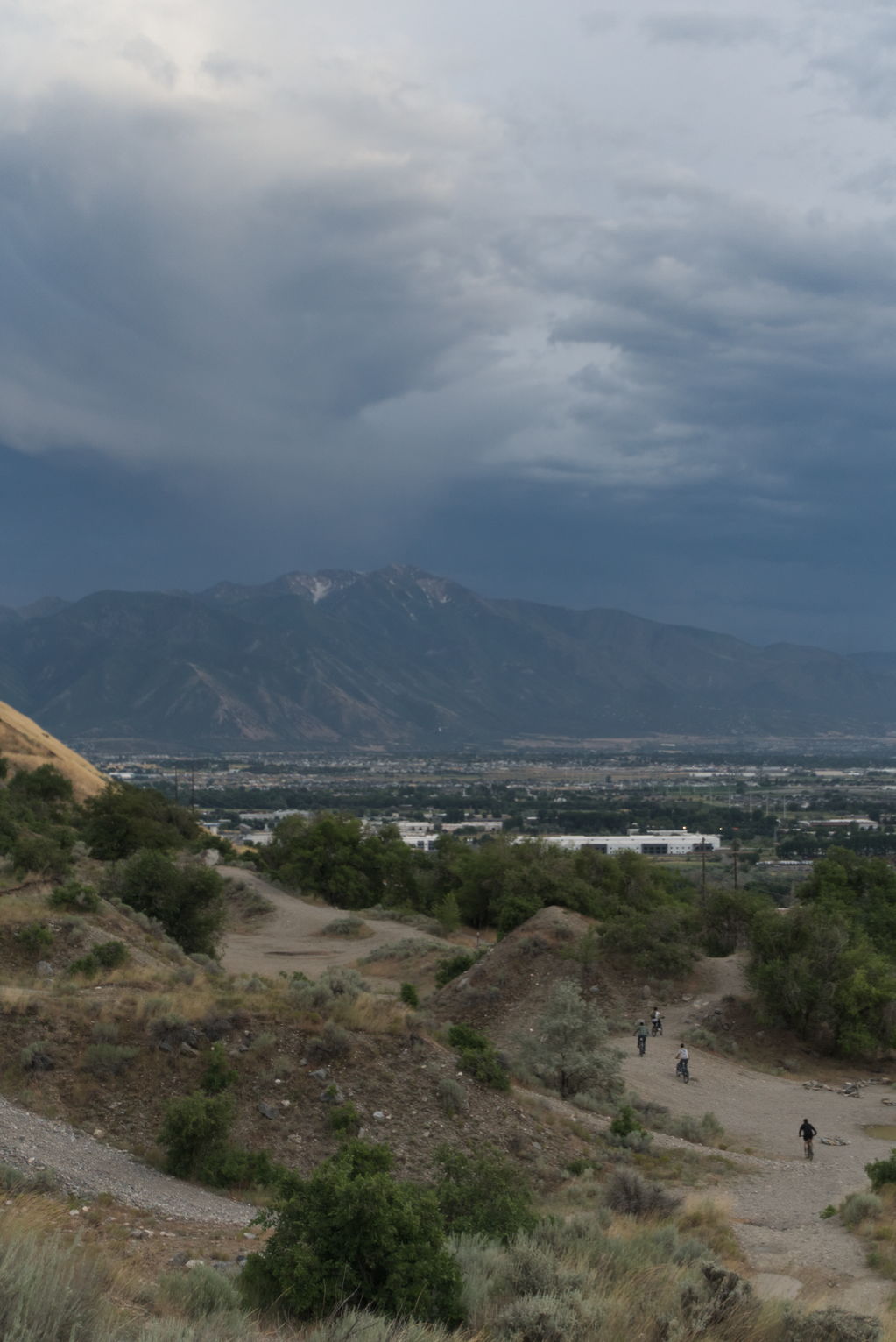 Bikers enjoying Bonneville Shoreline Trail